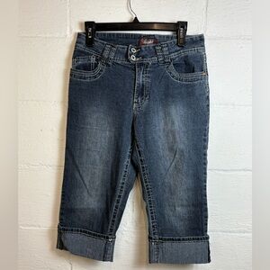 Angels Y2K Denim Casual Capri Woman’s Bedazzled Minimalist Chic Jeans Size 10